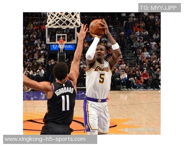 狄龙超远助攻阿伦上反篮湖人紧急喊停恶人空接瞬间 狄龙超远助攻阿伦上反篮湖人紧急喊停恶人空接瞬间