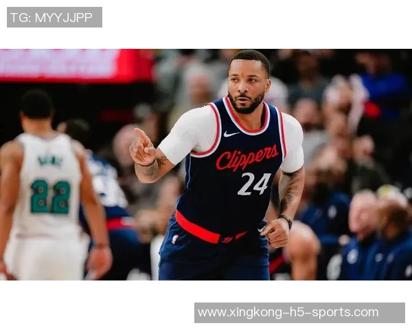 鲍威尔本赛季表现惊艳场均245分三项命中率均超四成 鲍威尔本赛季表现惊艳场均245分三项命中率均超四成